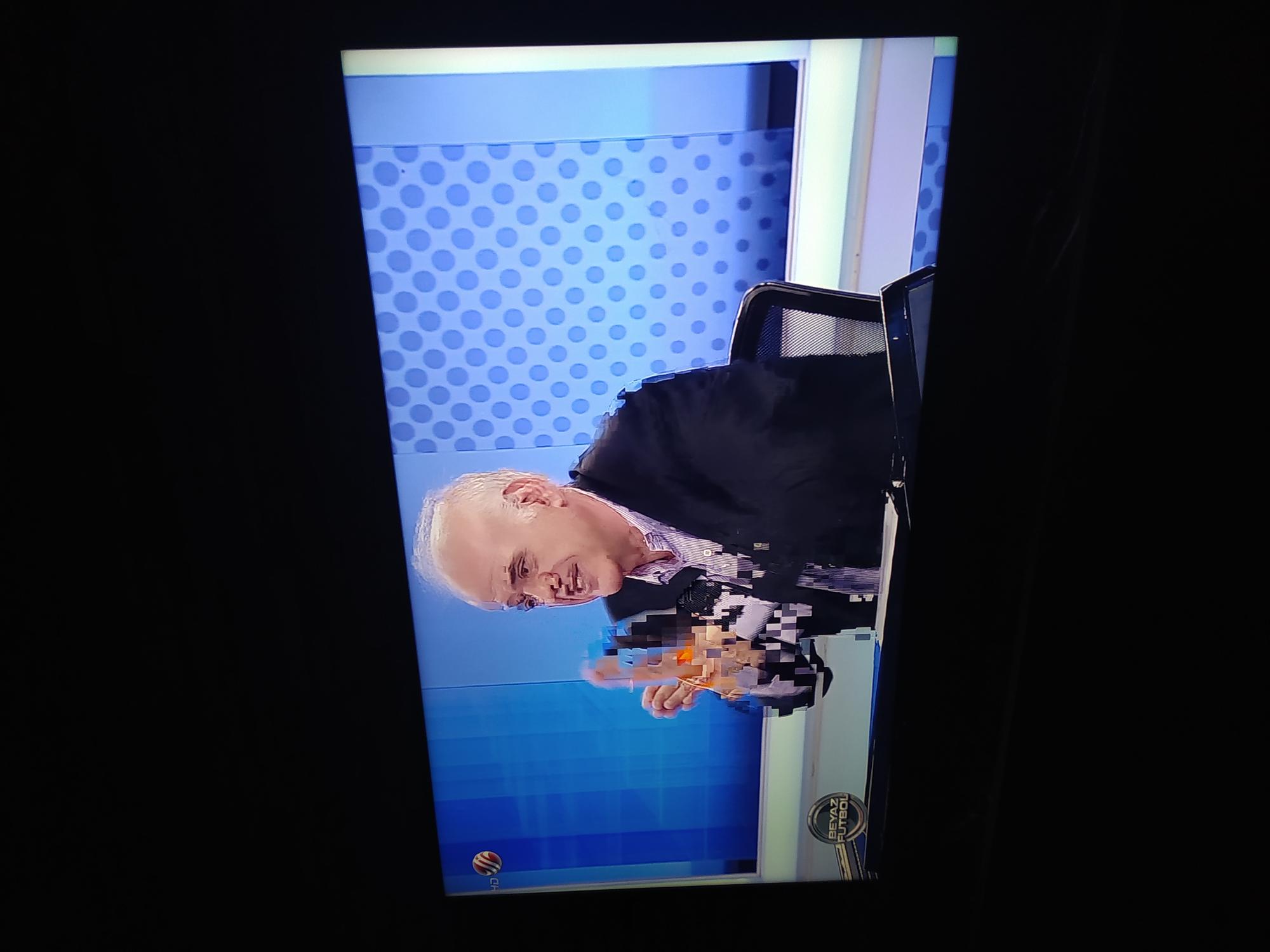 Lcd Televizyonda Goruntude Golge Ve Yansima Var