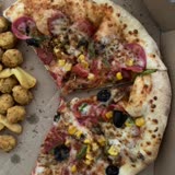 Domino's Pizza Dopdolu Ekstra İki Malzeme Daha Fazladan Çıkarılmış Geldi