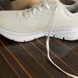 Skechers Beyaz Olan Ayakkabının Yalı Spor Temizleme Spreyi Yüzünden Sararması