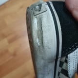 VANS shoes are torn, the customer service did not replace it