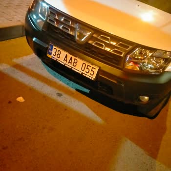 Emniyet Genel Müdürlüğü Otobüs Durağına Araç Park Etti