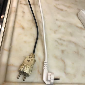 Electrolux Servisi Ocağımın Fişini Mahvetmiş