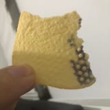 Pringles Üzerine Yapışmış Olan Çikolata Türevi Madde