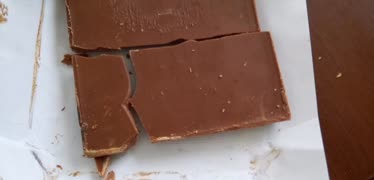 Torku Tablet Çikolatanın İçinde Alüminyum Folyosu Yoktu Küf Vardı