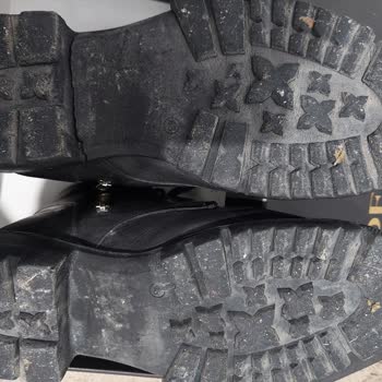 Desa Aldığım Botun Kalitesiz Olmasından Dolayı Yırtılması