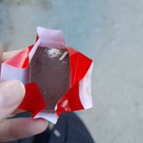Ülker'in Son Tüketim Tarihi Geçmemiş Kurtlu Çikolatası