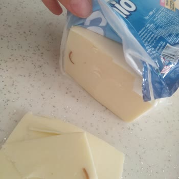 Calmio Kaşar Peynir İçinde Yabancı Cisim