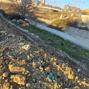 İstanbul Büyükşehir Belediyesi (İBB) İSKİ Geçiş Yolunun Keyfi Bir Şekilde Kapatılması