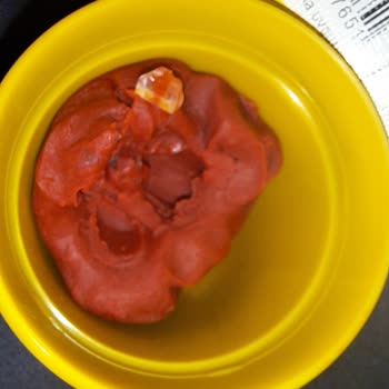 Südor Kırtasiye oyun Hamurundan Cam Çıktı