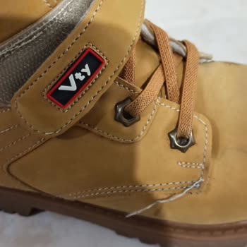 Deichmann Satmış Olduğu Ayıplı Ürünü İade Almıyor.