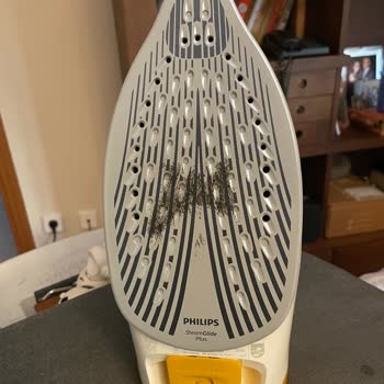 Philips Ev Aletleri  Azur GC4544/80 2600W Buharlı Ütü Sorunu