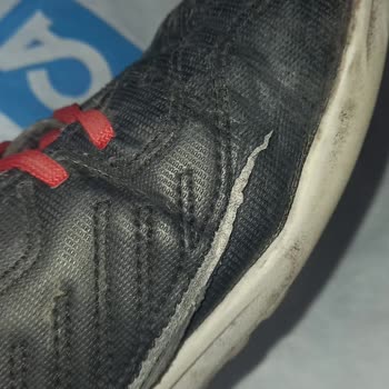 Decathlon Kipsta Halı Saha Ayakkabısı Kırmızı Agility 100 Tf Yırtıldı