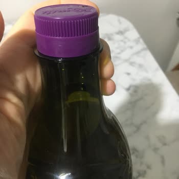 Komili Zeytinyağı Komili Sızma Zeytinyağı Düşük Gramaj Ve Düşük Kalite