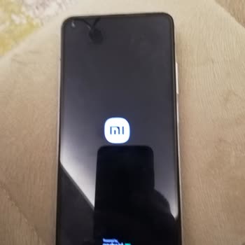 My new Xiaomi MI 10T repeatedly restarts