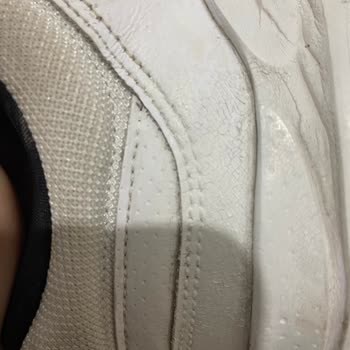 Nike  Ayakkabı Derisi Soyuldu!