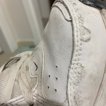 Nike  Ayakkabı Derisi Soyuldu!