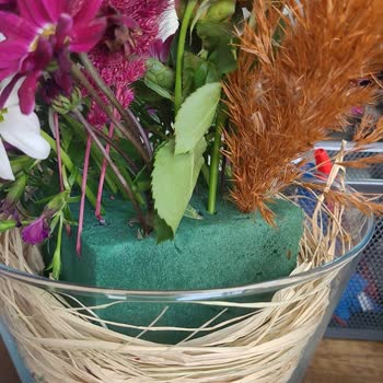 ÇiçekSepeti Çiçeğin Solması Ve Vazonun İçinde Limon Kurularının Olmaması