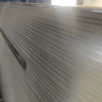 Samsung 65Q80B TV Frame Opening and Color Quality Issues