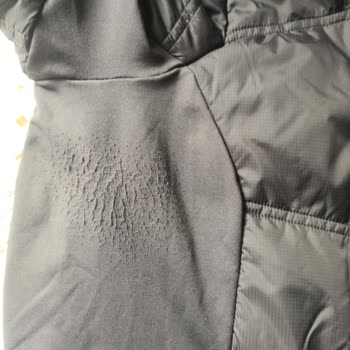 Decathlon'dan Alınan 4 Aylık Mont Deforme Oldu