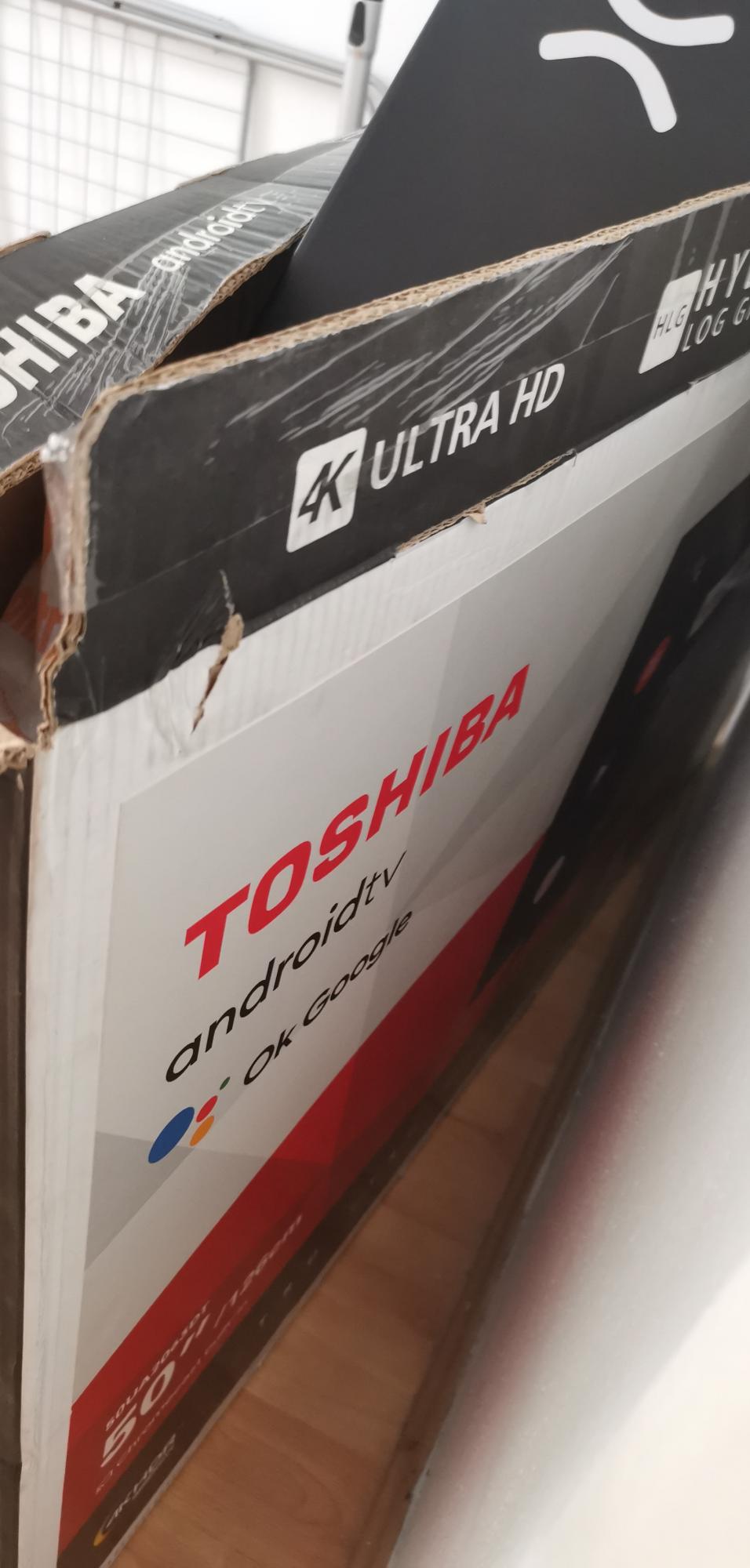 Vertical And Horizontal Lines Diverge On Toshiba TV Screen Xolvie