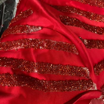 Das von Melike Cengel Bridal bestellte Brautkleid wurde mit mehreren Mängeln geliefert