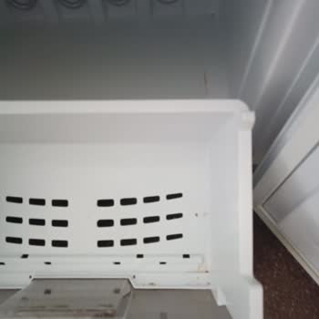 Beko Bozuk Dondurucu Sattı Ve Yardımcı Olmuyor