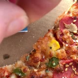 Domino's Pizza Ayvalık Şubesi Pizzadan Saç Çıktı...!