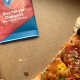 Domino's Pizza Ayvalık Şubesi Pizzadan Saç Çıktı...!