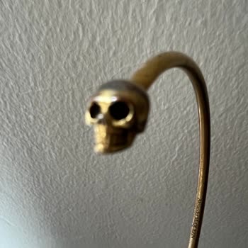 Alexander Mcqueen Bileklik Karardı, Kalitesiz Malzeme, Dünya Para...