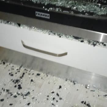 Franke Gn 42 St XS Model Fırının İç Camı Patladı