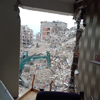 Depremde Hasar Alan Monster Aryond A27 V1.1