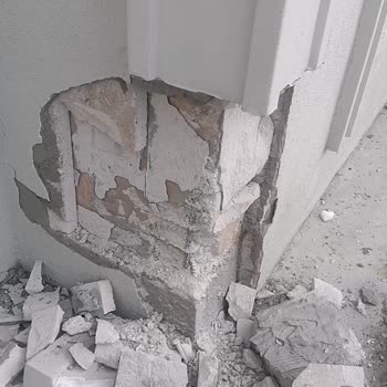 Dura Yapı 'nın Yaptığı Binalar Ağır Hasarlı