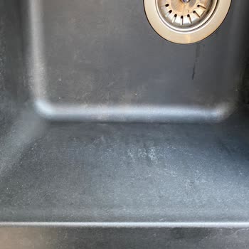 Teka Siyah Granit Evye Leke Problemi