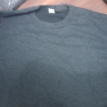 Karlibutik.site /lacostsweat Yanıltıyor