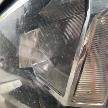 Volkswagen Refuses to Replace 2021 Caddy Headlights Despite Service's Confirmation