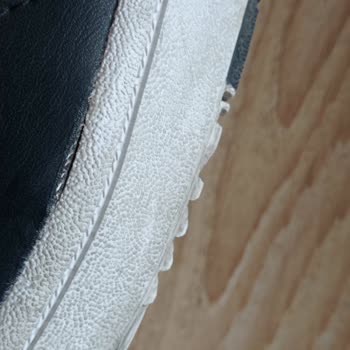 FLO Ayakkabı Mağazasından Aldığım Adidas Marka Ayakkabı 3 Ayda Derisi Çatladı