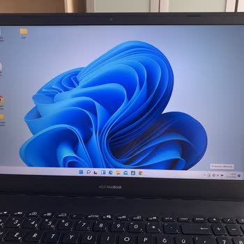 Asus'un Sattığı Bozuk Ürünün Arkasında Durmaması
