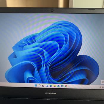 Asus'un Sattığı Bozuk Ürünün Arkasında Durmaması