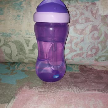 Wee Baby Pipetli Suluk Akıtıyor