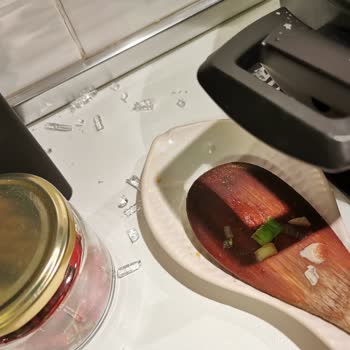 Karaca Züccaciye Tencere Kapağı Tuzla Buz Oldu!