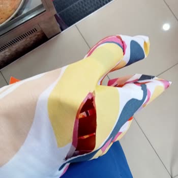 Benguen Parçalanmış Elbise Gönderdiler