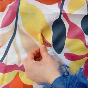 Benguen Parçalanmış Elbise Gönderdiler