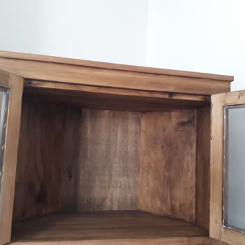 Lucky Wood Store Başka Mobilya Sitelerinin Görselleriyle Satış Yapıyor