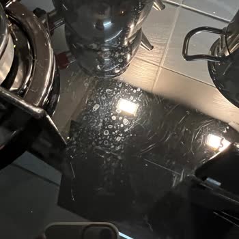 Arçelik Cam Ocak Lekelendi Demirleri Paslandı