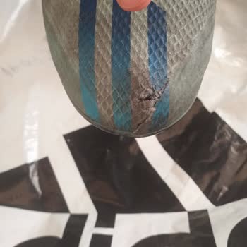 Adidas Hatalı Ürünün Değişimini Yapmıyor!