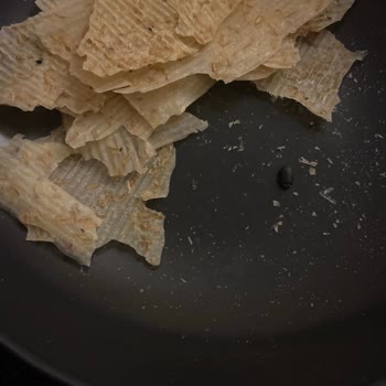 Haşiroğlu Tarhana Cipsinden Böcek Çıktı