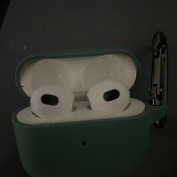 My Apple AirPods Disconnecting During Phone Calls