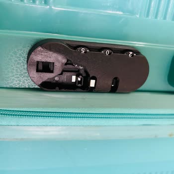 Türk Hava Yolları (THY) Kırık Valiz