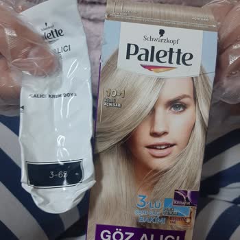 Palette Yanlış Boya Kutunun Üstündeki İle İçindeki Ayrı Ton Boyalar