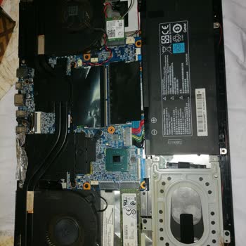 Monster Notebook Bios'a Girdi Bilgisayar Çıkamıyorum